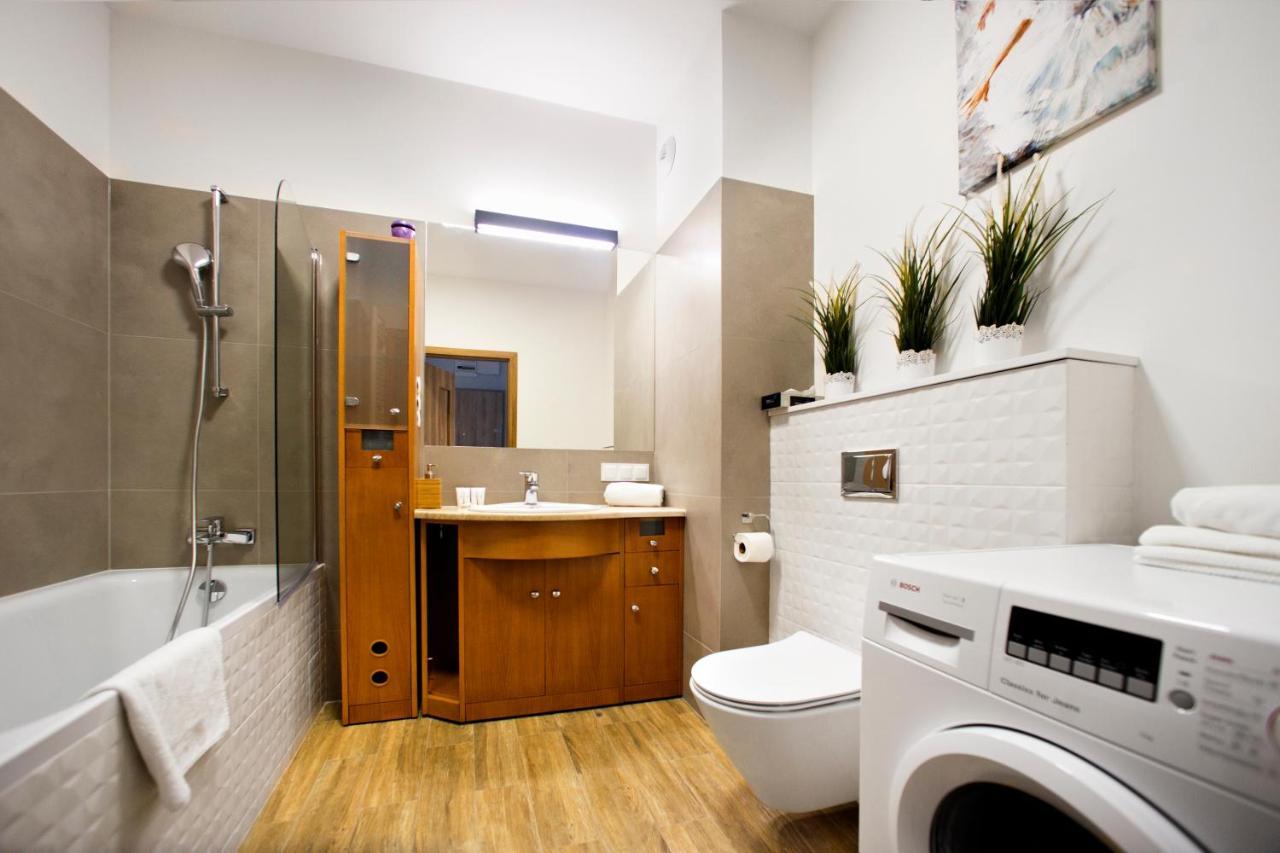 Cybernetyki 6B Serviced Accommodation Warsaw Exterior photo